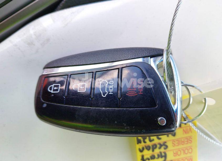 Photo 11 of 2018 Hyundai Santa FE SPORT 2.4L (VIN 5NMZUDLB7JH062724)