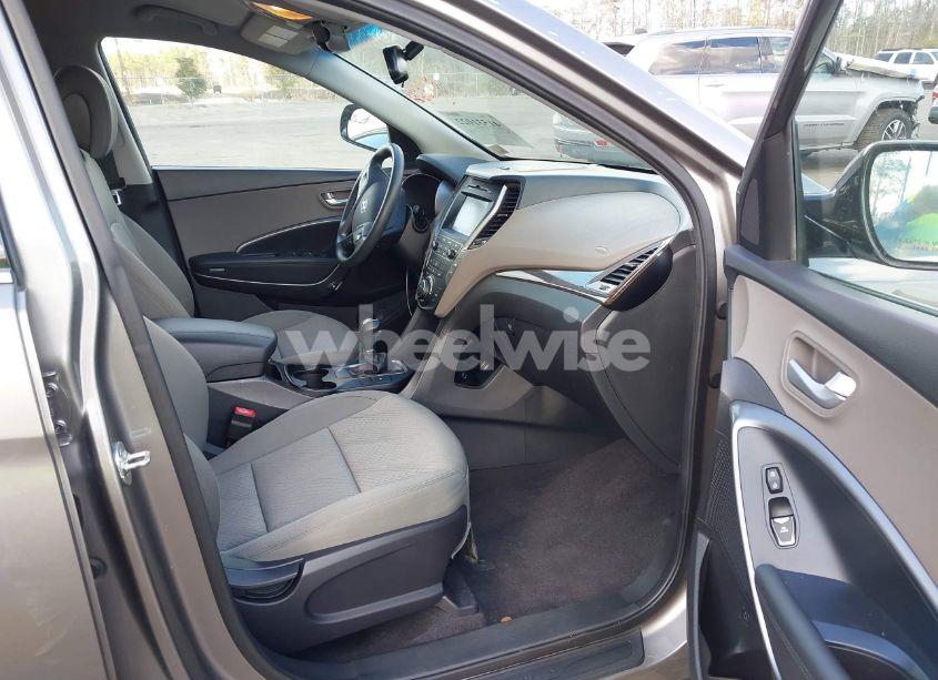 Photo 5 of 2018 Hyundai Santa FE SPORT 2.4L (VIN 5NMZUDLB7JH062724)