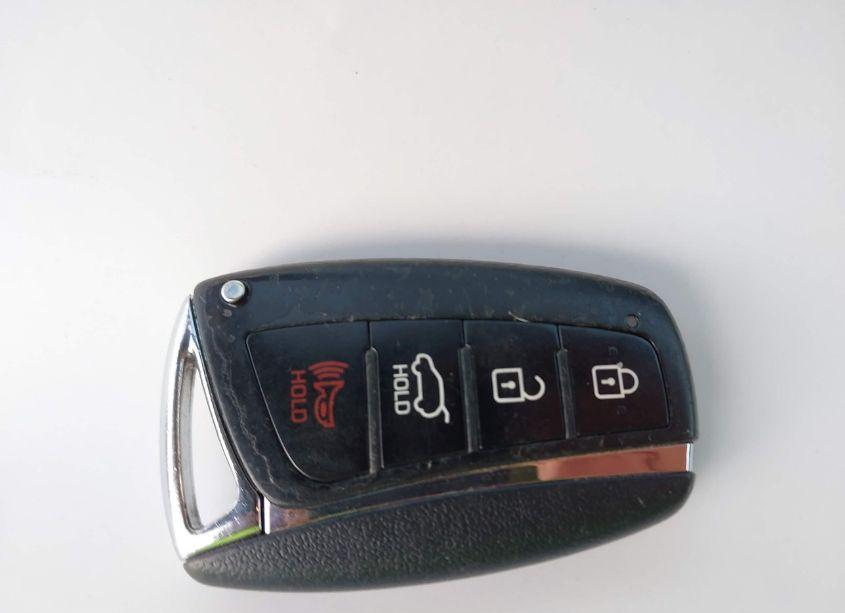 Photo 11 of 2017 Hyundai Santa FE SPORT 2.4L (VIN 5NMZUDLB8HH050866)