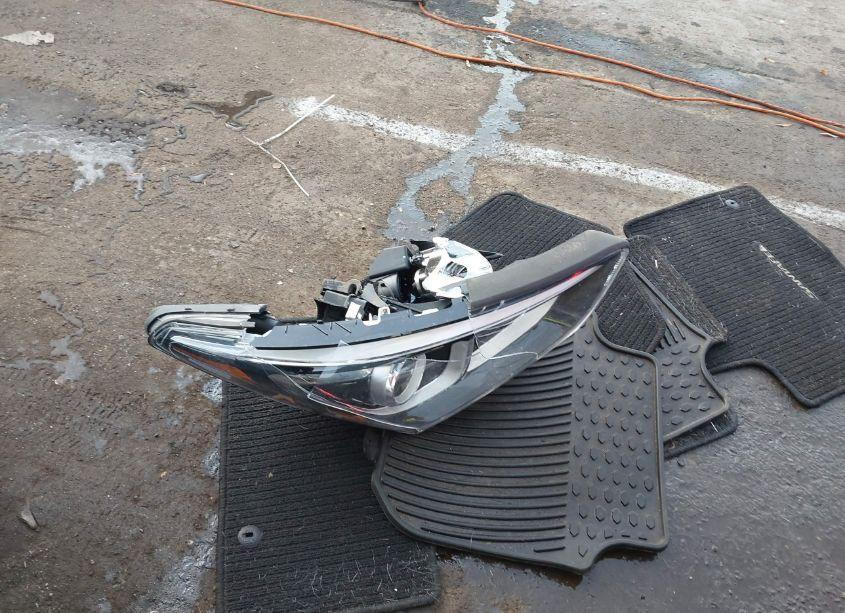 Photo 12 of 2017 Hyundai Santa FE SPORT 2.4L (VIN 5NMZUDLB8HH050866)