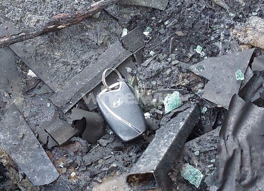 Photo 11 of 2018 Hyundai Santa FE SPORT 2.4L (VIN 5NMZUDLBXJH058960)