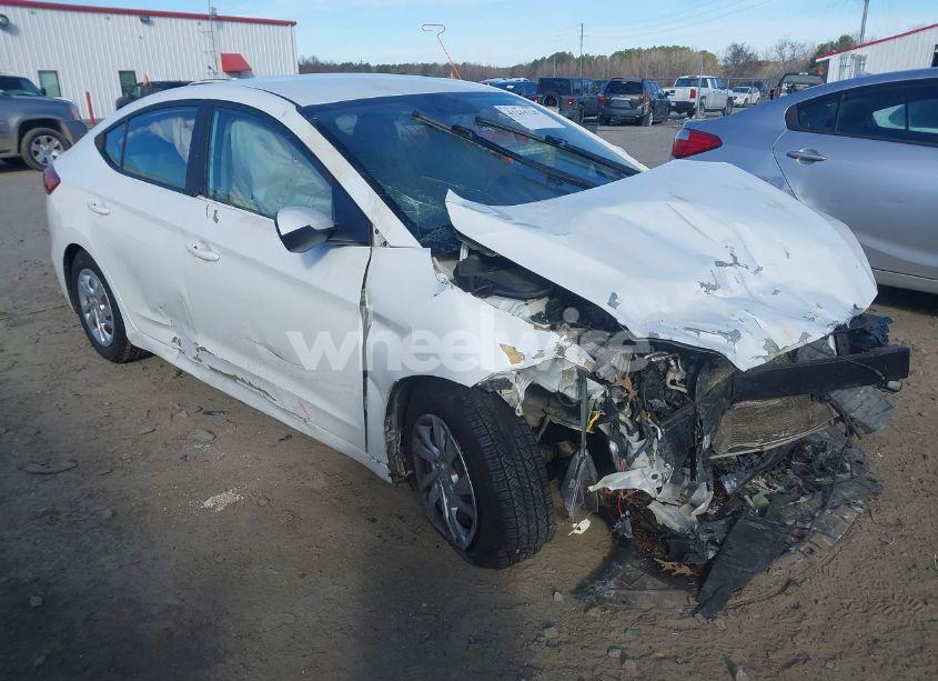 2017 Hyundai Elantra SE (VIN 5NPD74LF0HH084713) main photo