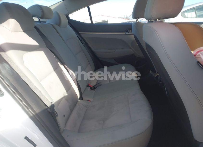 Photo 8 of 2017 Hyundai Elantra SE (VIN 5NPD74LF0HH084713)