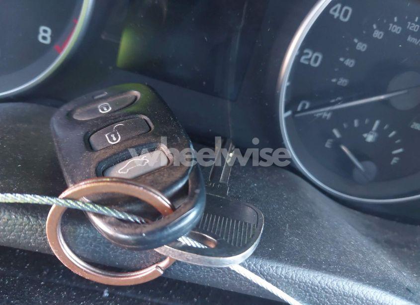 Photo 11 of 2017 Hyundai Elantra SE (VIN 5NPD74LF0HH125616)