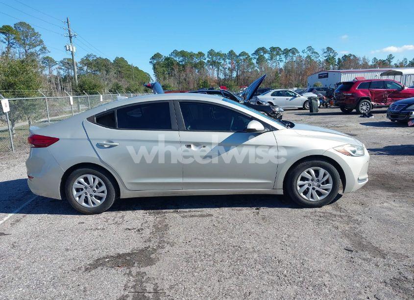Photo 13 of 2017 Hyundai Elantra SE (VIN 5NPD74LF0HH125616)