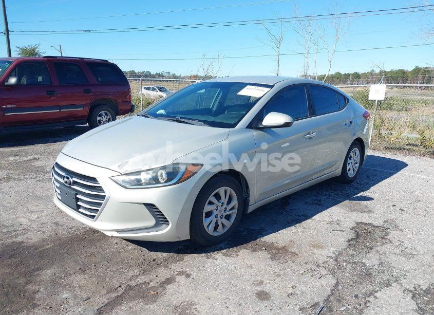 Photo 2 of 2017 Hyundai Elantra SE (VIN 5NPD74LF0HH125616)