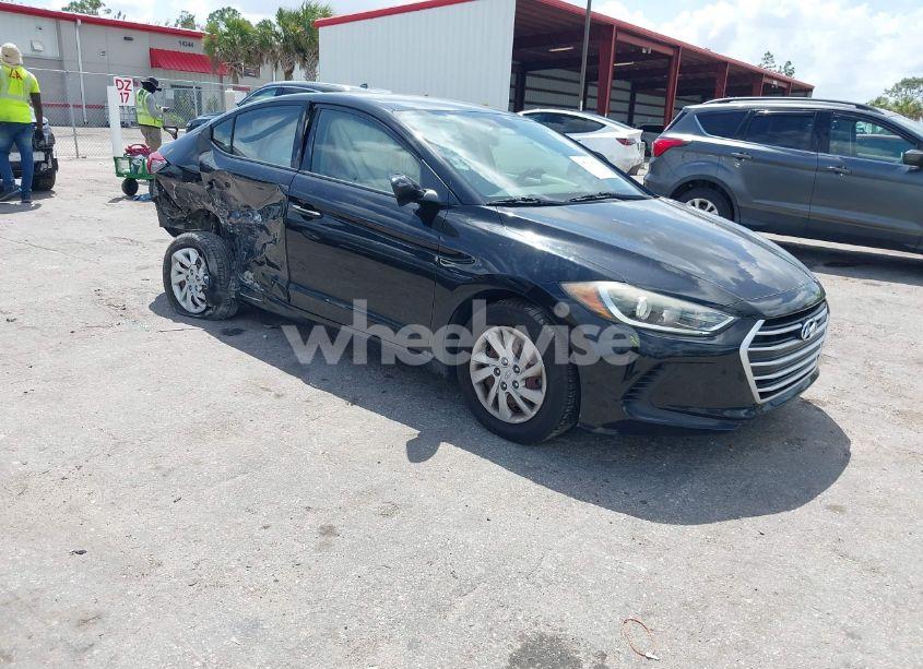 2017 Hyundai Elantra SE (VIN 5NPD74LF0HH133831) main photo