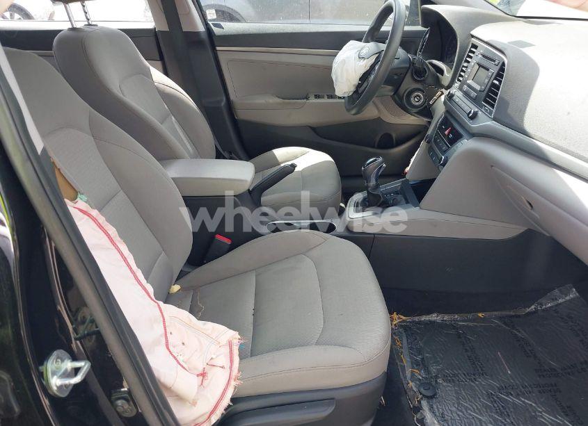 Photo 5 of 2017 Hyundai Elantra SE (VIN 5NPD74LF0HH133831)