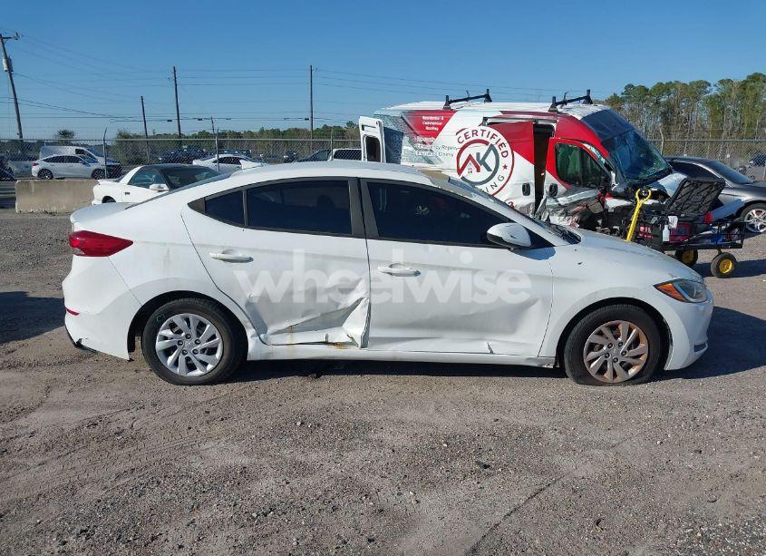 Photo 13 of 2017 Hyundai Elantra SE (VIN 5NPD74LF0HH139158)