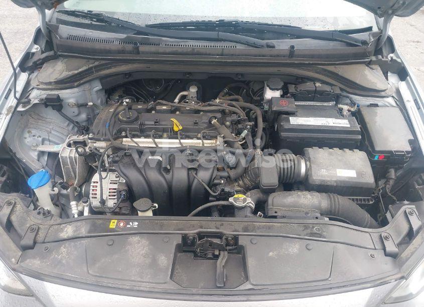 Photo 10 of 2017 Hyundai Elantra SE (VIN 5NPD74LF0HH166392)