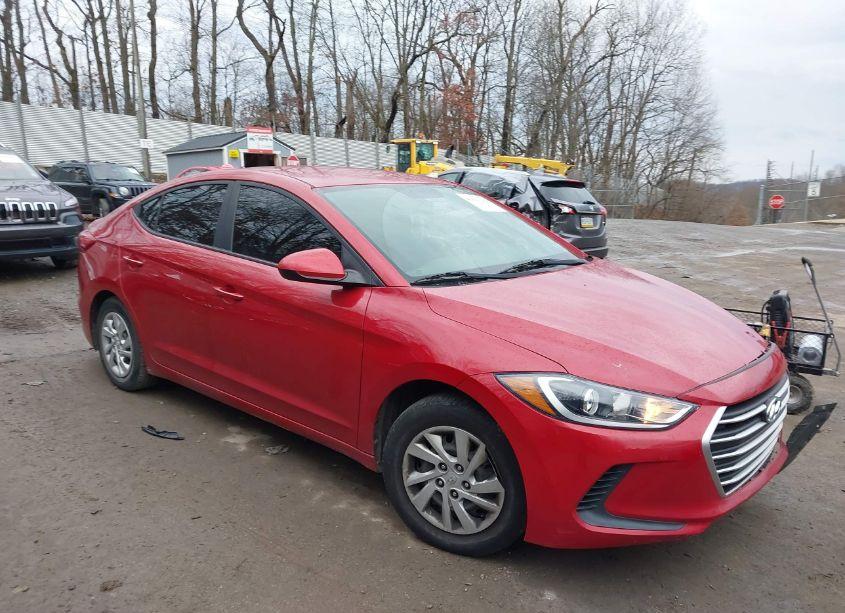 2017 Hyundai Elantra SE (VIN 5NPD74LF0HH183595) main photo