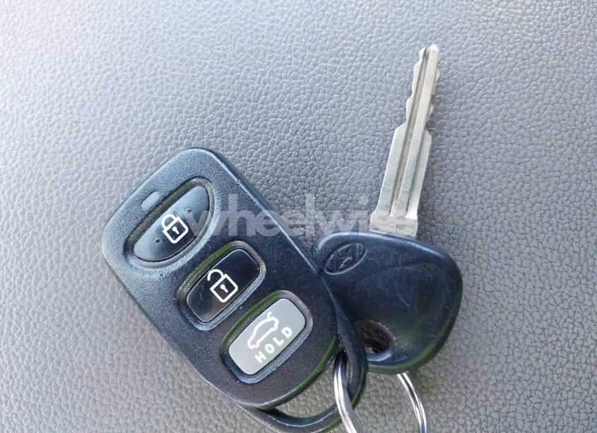 Photo 11 of 2017 Hyundai Elantra SE (VIN 5NPD74LF0HH208348)