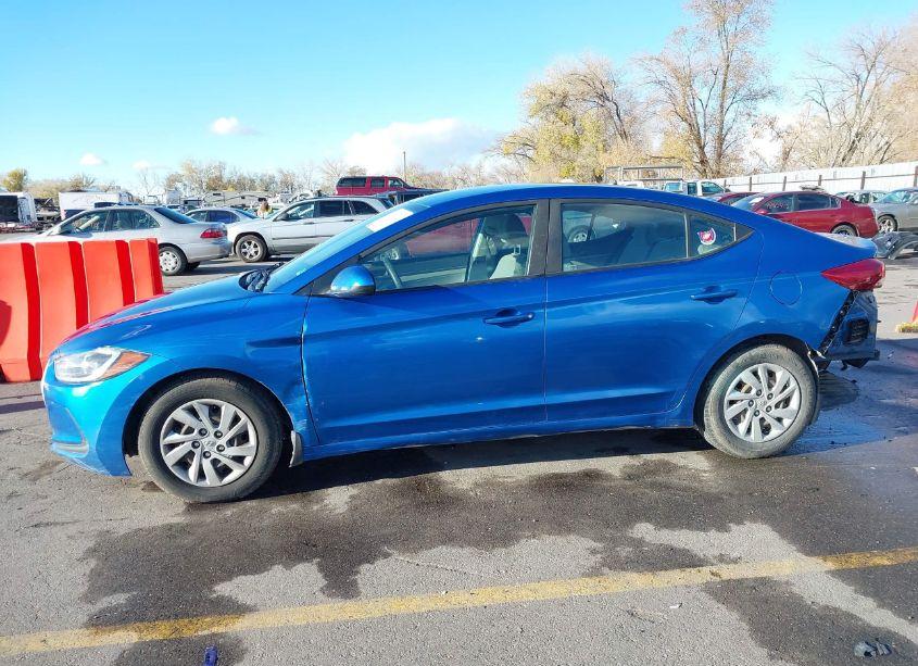 Photo 15 of 2018 Hyundai Elantra SE (VIN 5NPD74LF0JH231909)