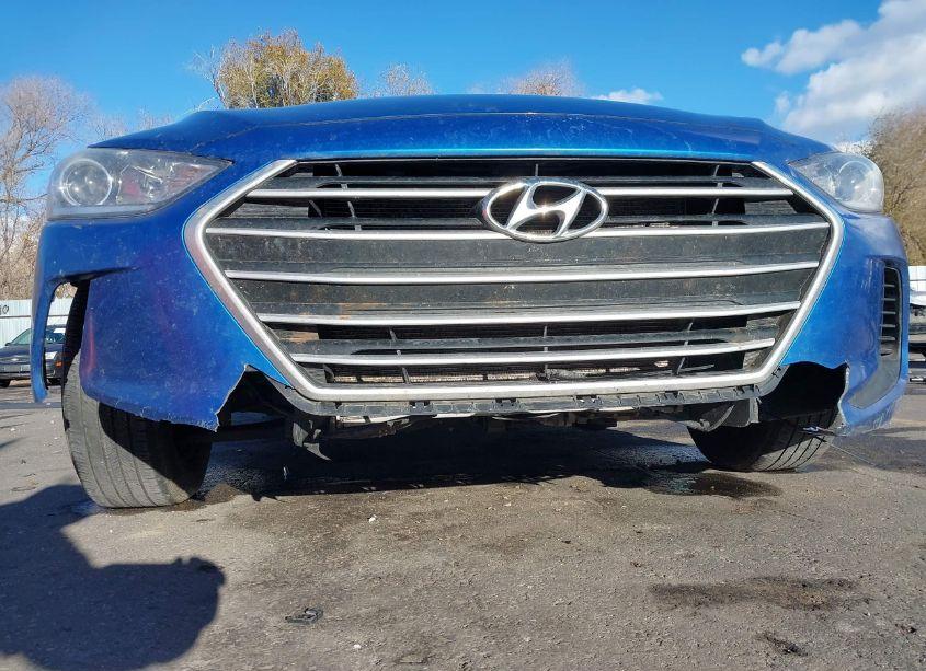 Photo 18 of 2018 Hyundai Elantra SE (VIN 5NPD74LF0JH231909)
