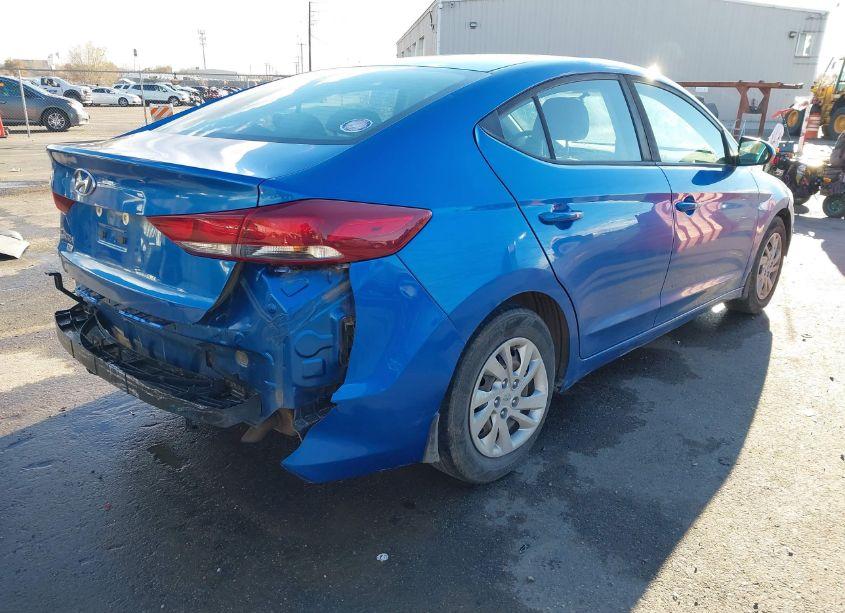 Photo 4 of 2018 Hyundai Elantra SE (VIN 5NPD74LF0JH231909)