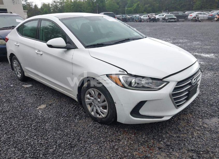 2018 Hyundai Elantra SE (VIN 5NPD74LF0JH245292) main photo