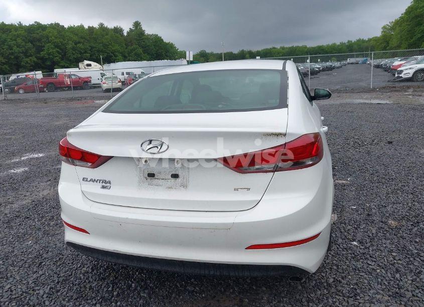 Photo 16 of 2018 Hyundai Elantra SE (VIN 5NPD74LF0JH245292)