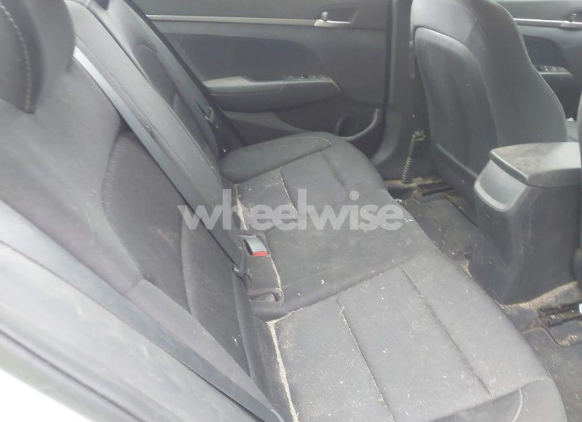 Photo 8 of 2018 Hyundai Elantra SE (VIN 5NPD74LF0JH245292)