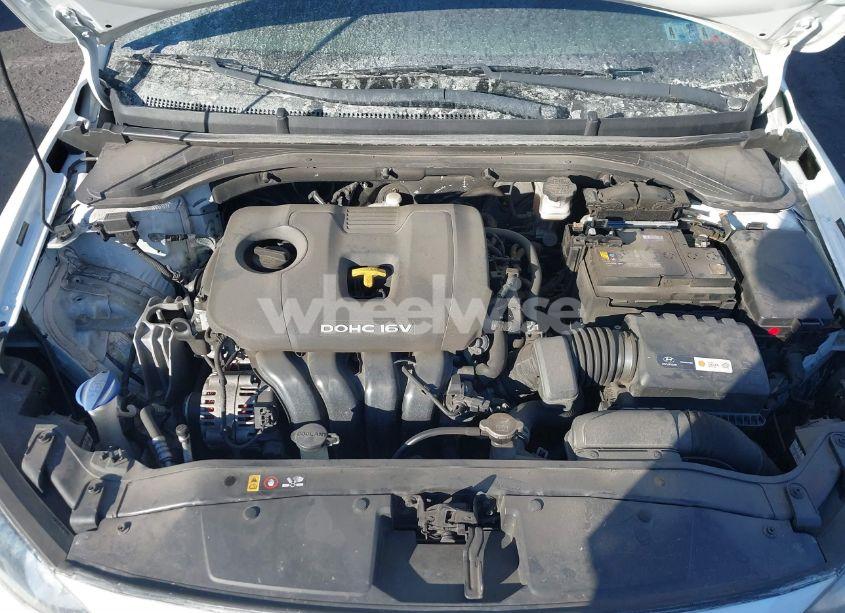 Photo 10 of 2018 Hyundai Elantra SE (VIN 5NPD74LF0JH253179)