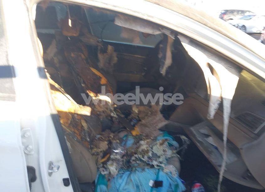 Photo 5 of 2018 Hyundai Elantra SE (VIN 5NPD74LF0JH253179)