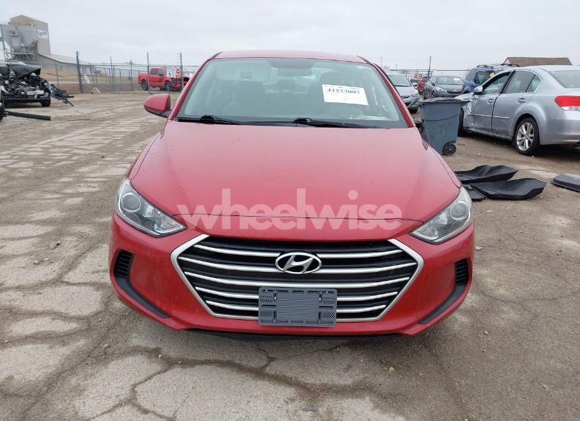 Photo 13 of 2018 Hyundai Elantra SE (VIN 5NPD74LF0JH280012)