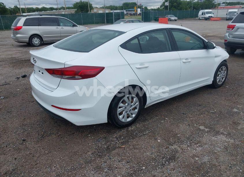 Photo 4 of 2018 Hyundai Elantra SE (VIN 5NPD74LF0JH342332)