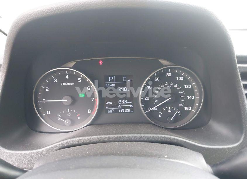 Photo 7 of 2018 Hyundai Elantra SE (VIN 5NPD74LF0JH342332)
