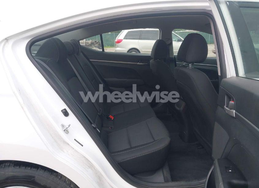 Photo 8 of 2018 Hyundai Elantra SE (VIN 5NPD74LF0JH342332)