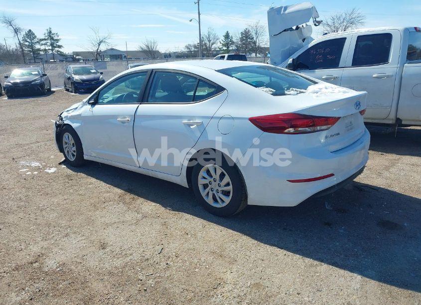 Photo 3 of 2018 Hyundai Elantra SE (VIN 5NPD74LF0JH344288)