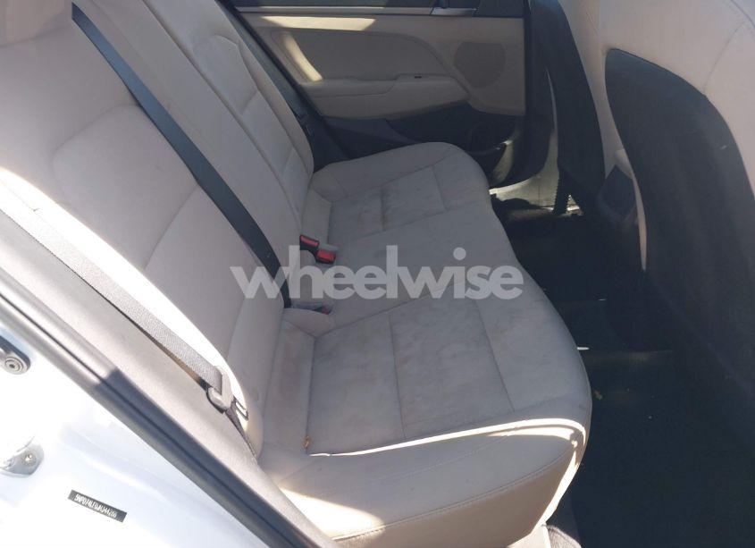 Photo 8 of 2018 Hyundai Elantra SE (VIN 5NPD74LF0JH344288)
