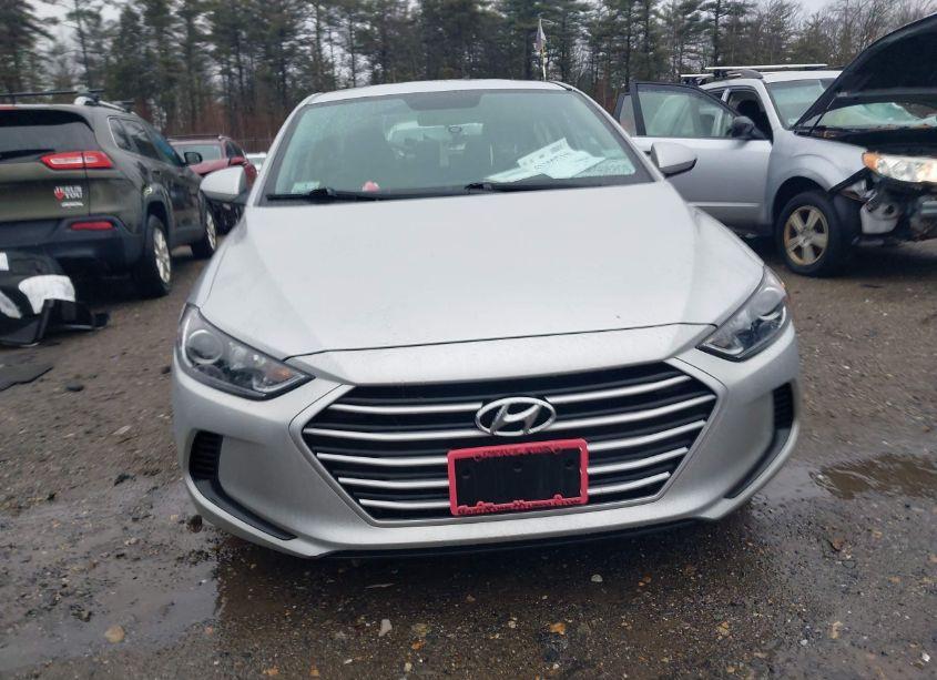 Photo 12 of 2018 Hyundai Elantra SE (VIN 5NPD74LF0JH353461)