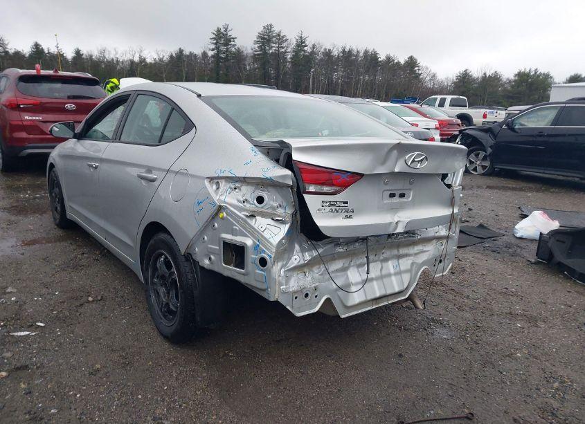 Photo 6 of 2018 Hyundai Elantra SE (VIN 5NPD74LF0JH353461)