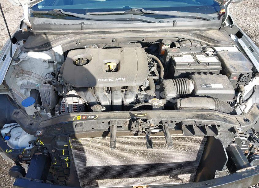 Photo 10 of 2018 Hyundai Elantra SE (VIN 5NPD74LF0JH377386)