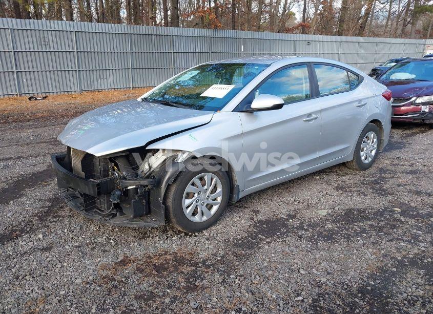 Photo 2 of 2018 Hyundai Elantra SE (VIN 5NPD74LF0JH377386)