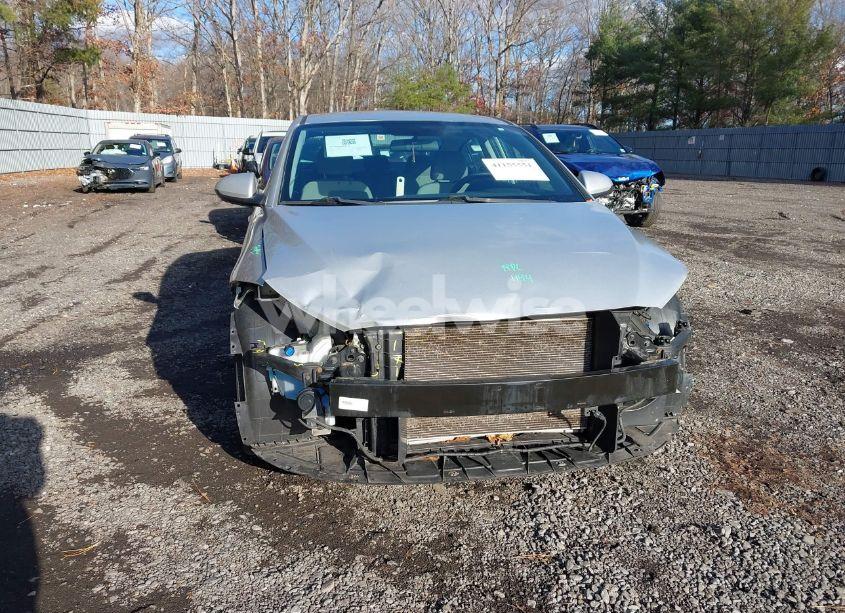 Photo 6 of 2018 Hyundai Elantra SE (VIN 5NPD74LF0JH377386)