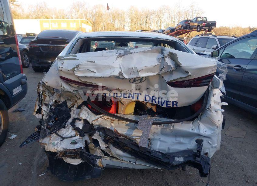 Photo 16 of 2019 Hyundai Elantra SE (VIN 5NPD74LF0KH406242)