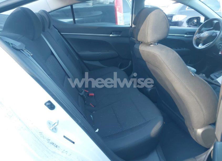 Photo 8 of 2019 Hyundai Elantra SE (VIN 5NPD74LF0KH406242)