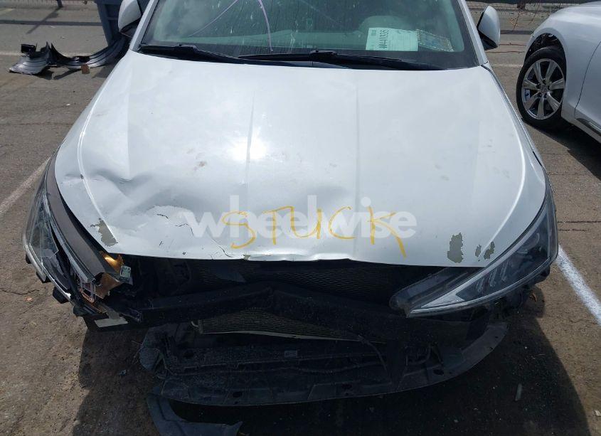 Photo 10 of 2019 Hyundai Elantra SE (VIN 5NPD74LF0KH430735)
