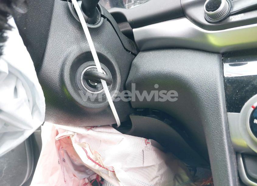 Photo 11 of 2019 Hyundai Elantra SE (VIN 5NPD74LF0KH430735)