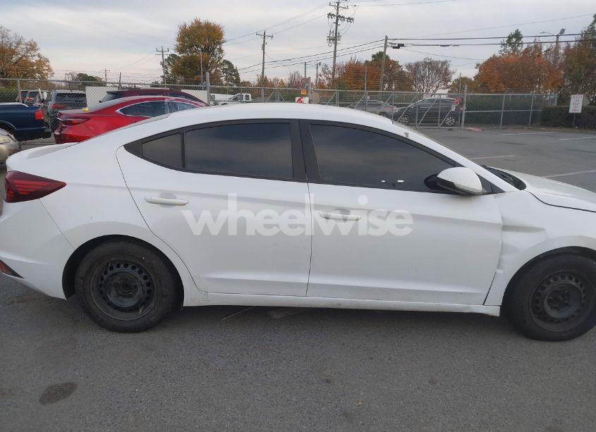 Photo 13 of 2019 Hyundai Elantra SE (VIN 5NPD74LF0KH430735)