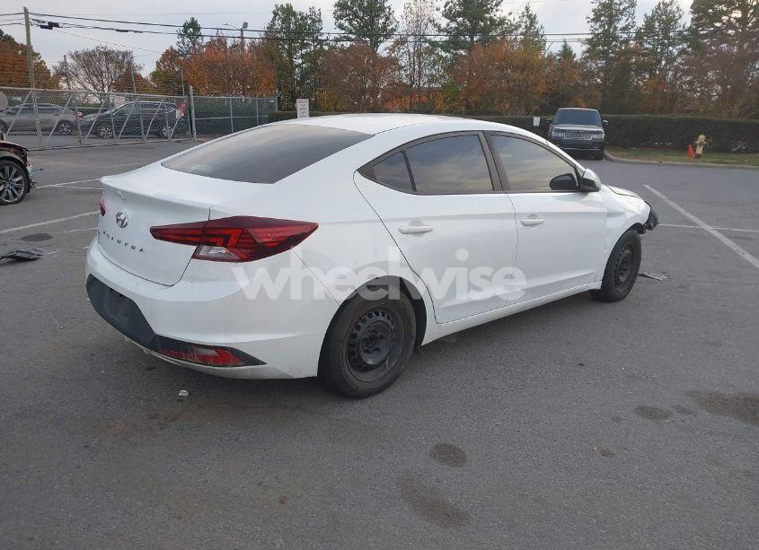 Photo 4 of 2019 Hyundai Elantra SE (VIN 5NPD74LF0KH430735)
