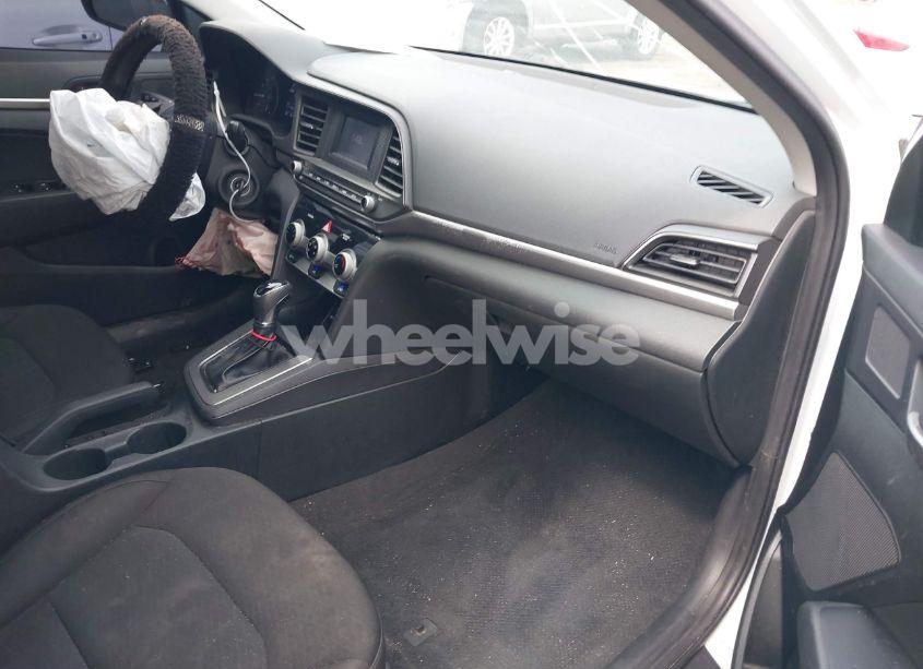 Photo 5 of 2019 Hyundai Elantra SE (VIN 5NPD74LF0KH430735)