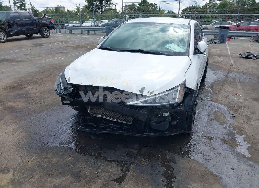 Photo 6 of 2019 Hyundai Elantra SE (VIN 5NPD74LF0KH430735)