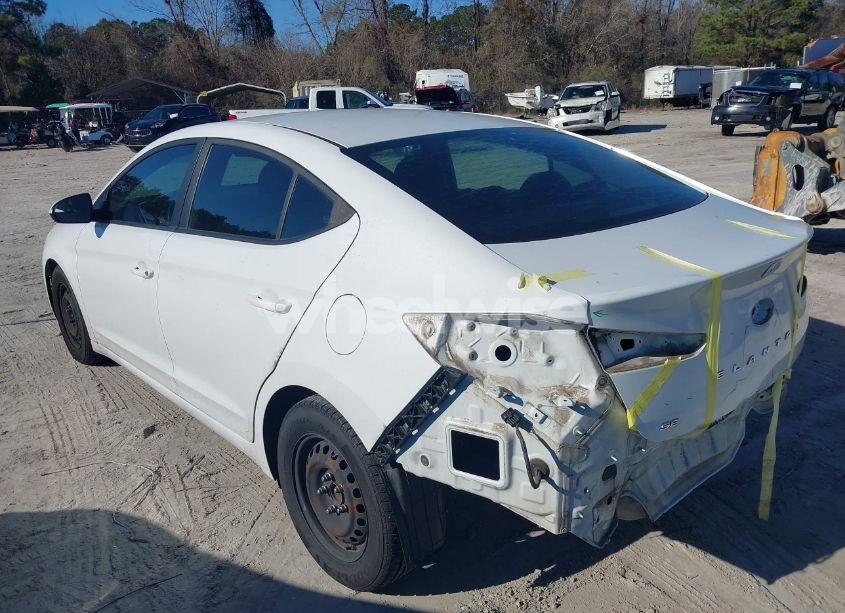 Photo 3 of 2019 Hyundai Elantra SE (VIN 5NPD74LF0KH442495)
