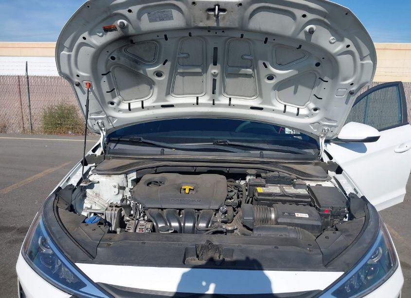 Photo 10 of 2019 Hyundai Elantra SE (VIN 5NPD74LF0KH445686)