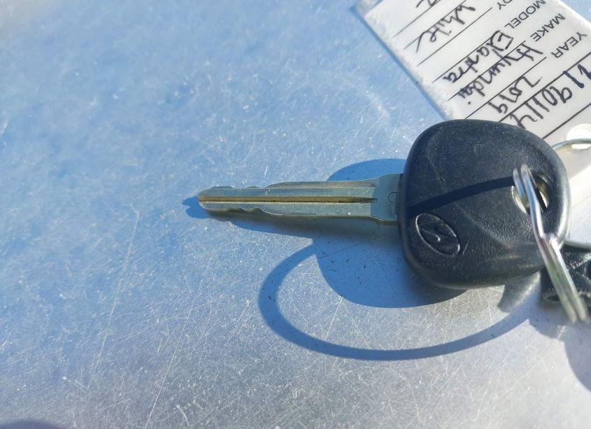 Photo 11 of 2019 Hyundai Elantra SE (VIN 5NPD74LF0KH445686)