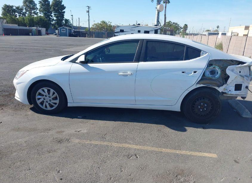 Photo 14 of 2019 Hyundai Elantra SE (VIN 5NPD74LF0KH445686)