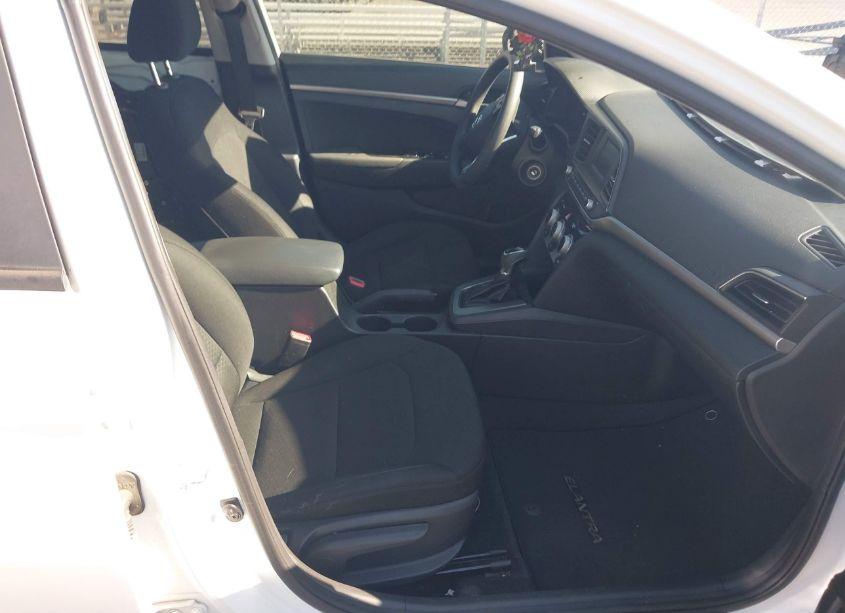 Photo 5 of 2019 Hyundai Elantra SE (VIN 5NPD74LF0KH445686)