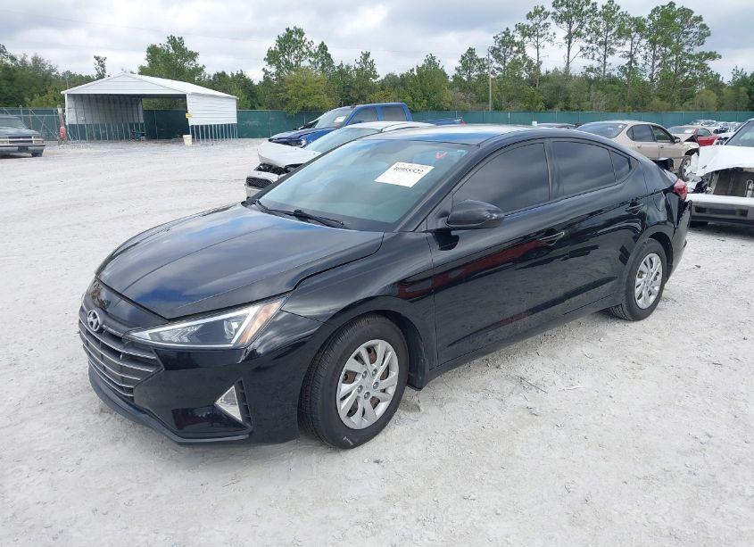 Photo 2 of 2020 Hyundai Elantra SE (VIN 5NPD74LF0LH560936)