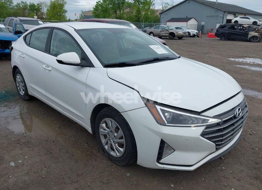 2020 Hyundai Elantra SE (VIN 5NPD74LF0LH609195) main photo